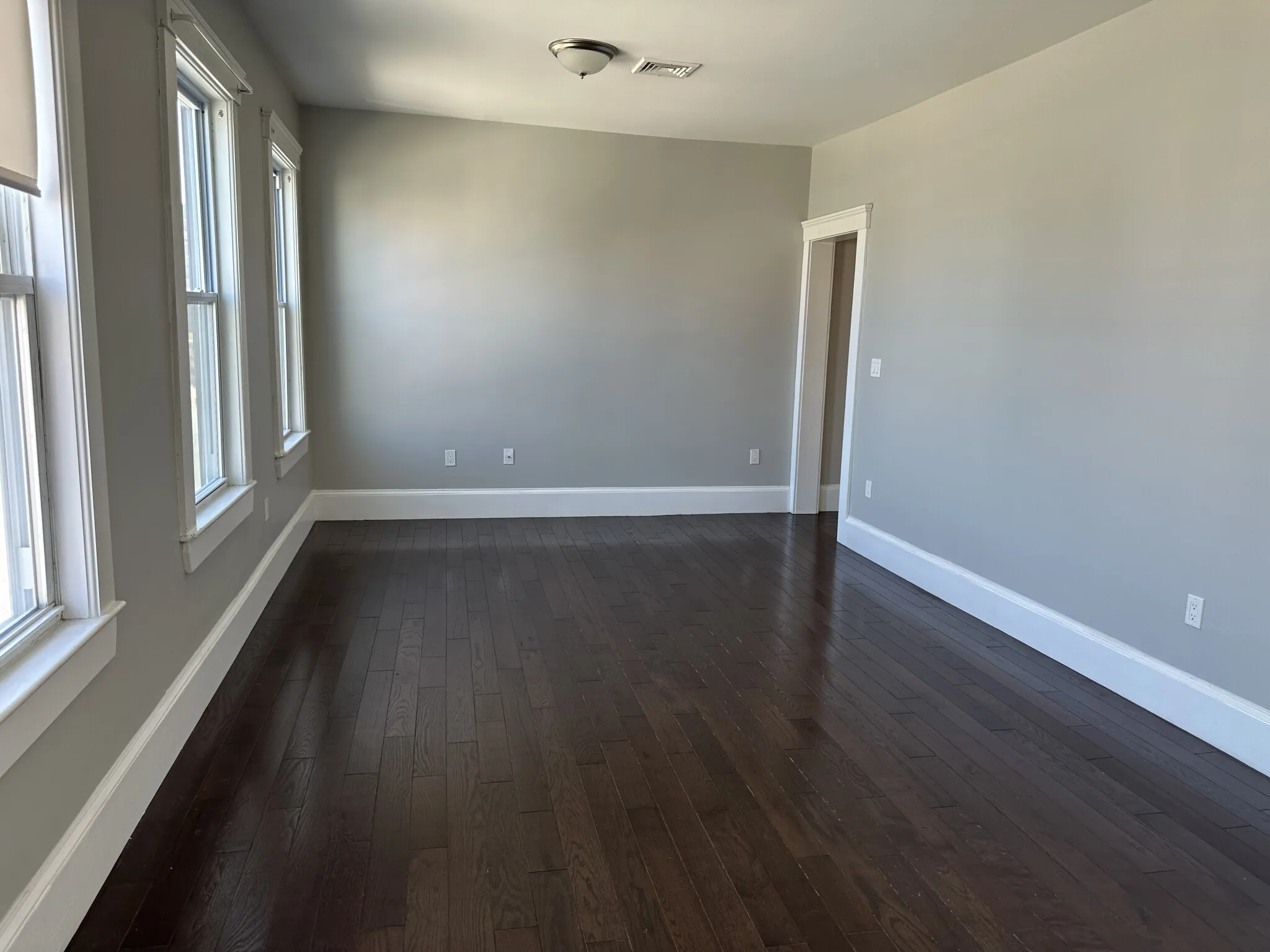 3 bed, 1 bath apartment for rent at 181 Chelsea St Unit 3, Everett — photo 7 of 10