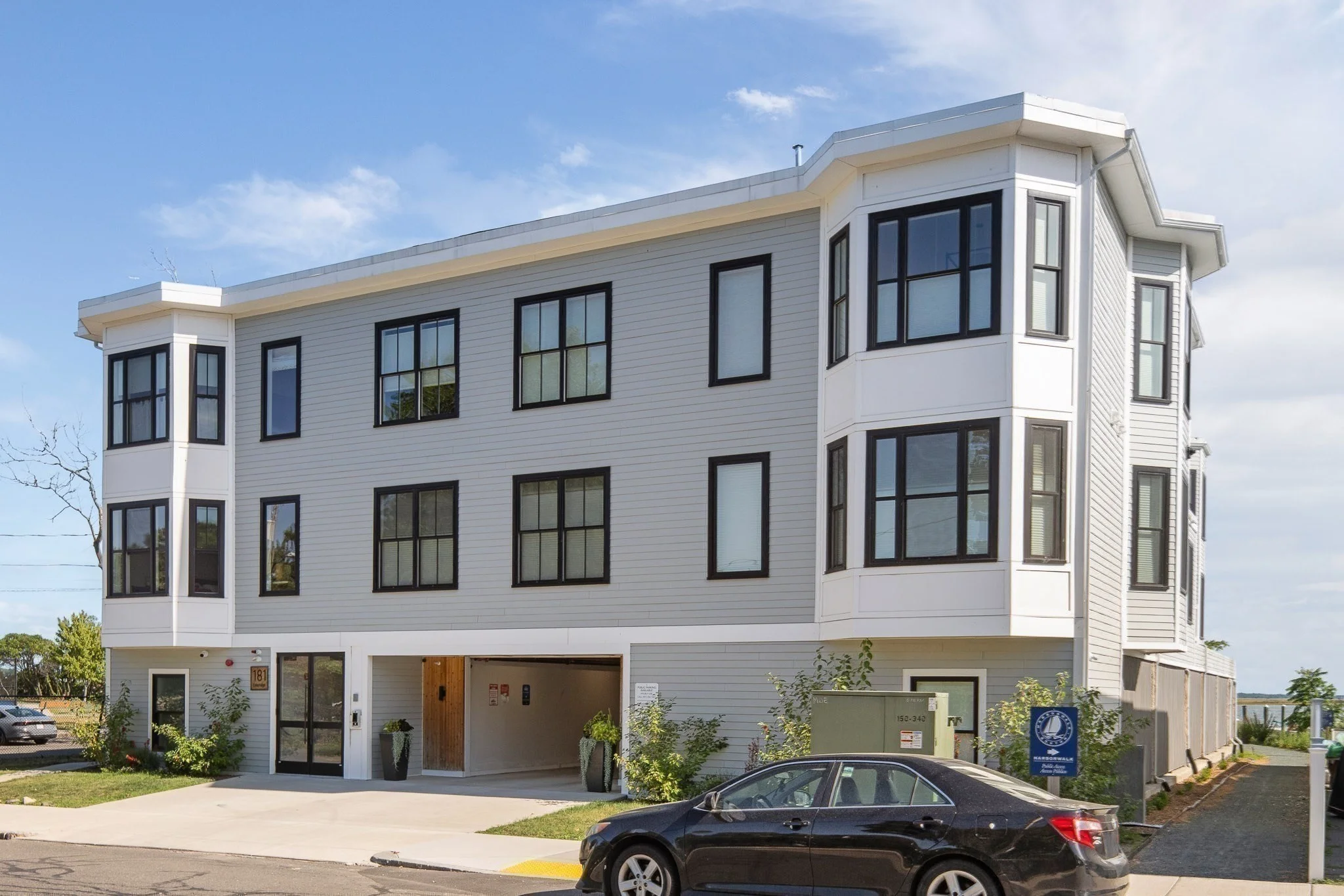 2 bed, 2 bath apartment for rent at 181 Coleridge St Unit C, East Boston — photo 31 of 32