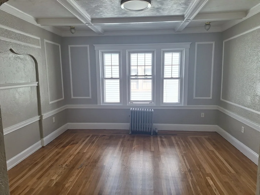 4 bed, 1 bath apartment for rent at 181 Congress Ave Unit 1, Chelsea — photo 2 of 11