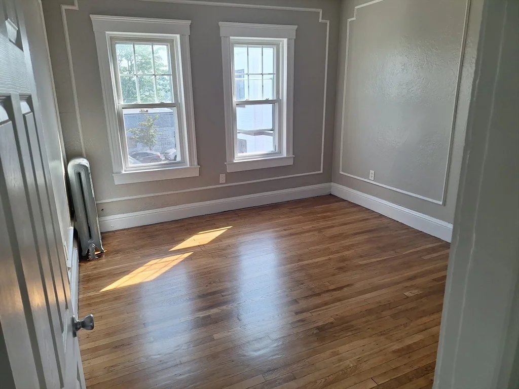 4 bed, 1 bath apartment for rent at 181 Congress Ave Unit 1, Chelsea — photo 3 of 11