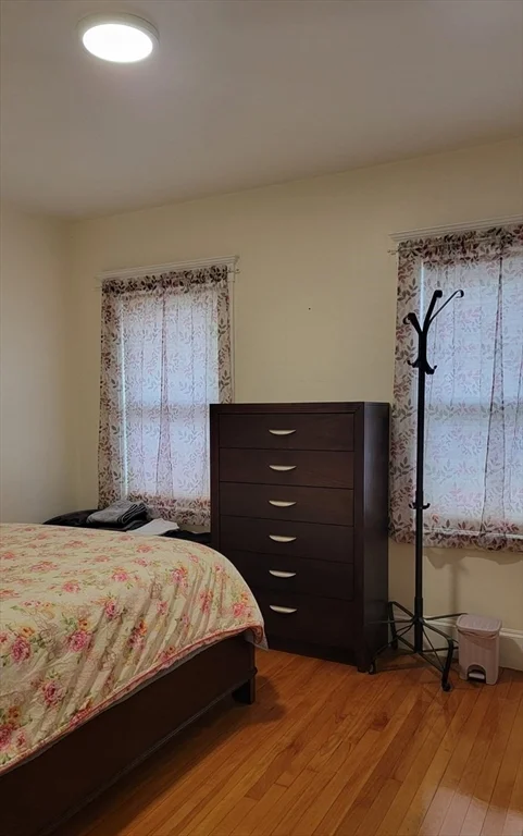 3 bed, 1 bath apartment for rent at 181 Elm St Unit 2, Quincy — photo 6 of 9