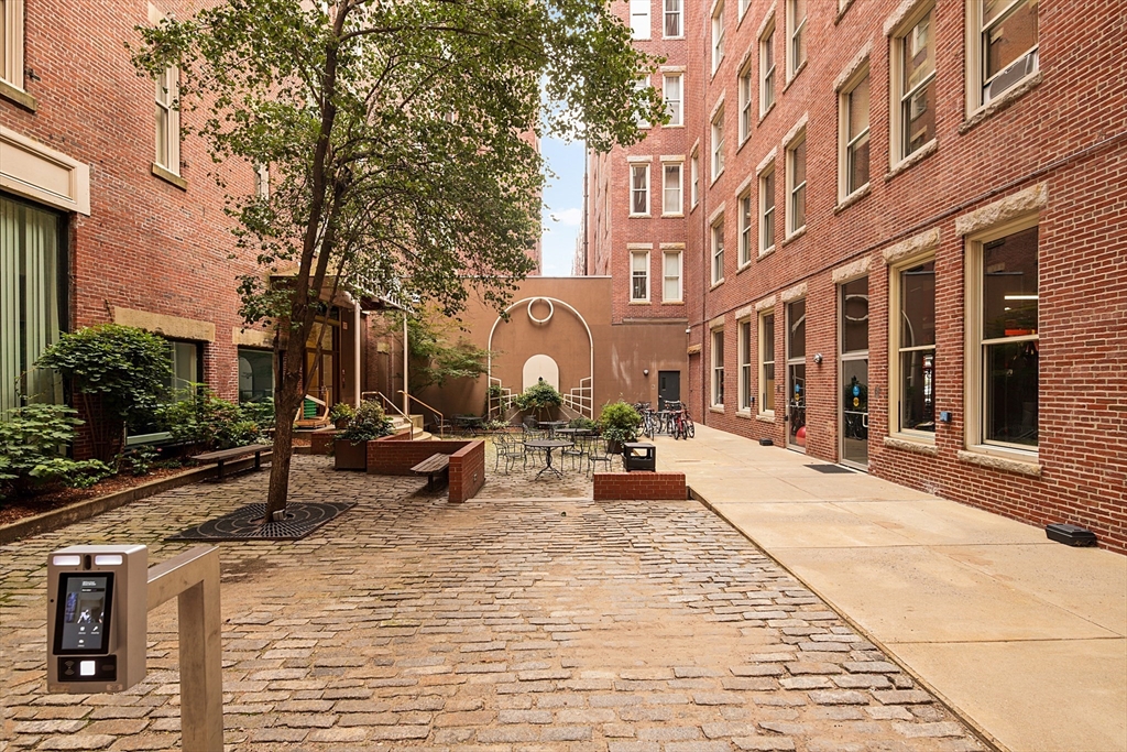 2 bed, 2 bath apartment for rent at 181 Essex Unit E702, Leather District — photo 14 of 17