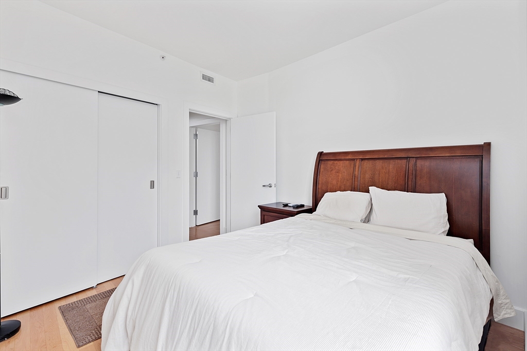 2 bed, 2 bath apartment for rent at 181 Essex Unit E702, Leather District — photo 9 of 17