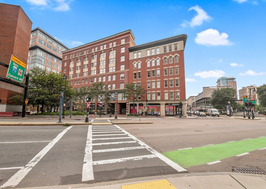 2 bed, 2 bath apartment for rent at 181 Essex Unit E702, Leather District — photo 15 of 17