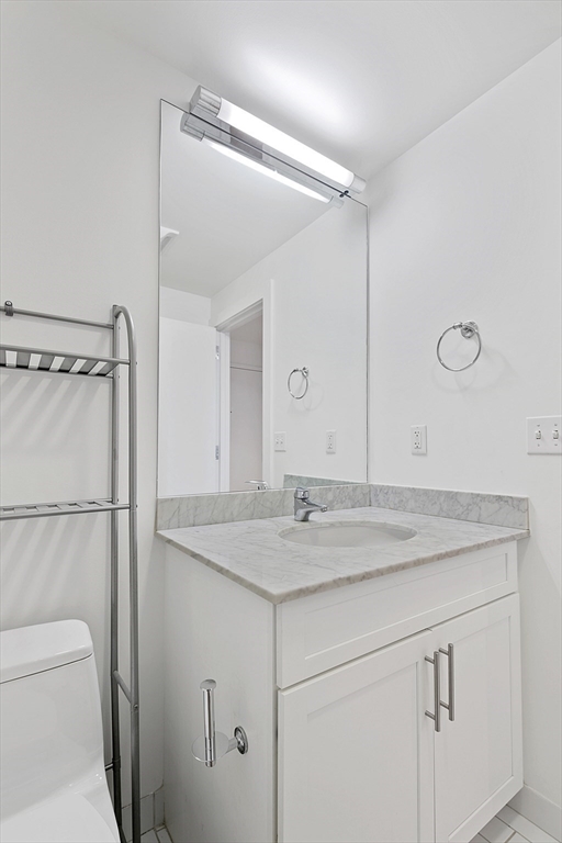 2 bed, 2 bath apartment for rent at 181 Essex Unit E702, Leather District — photo 7 of 17