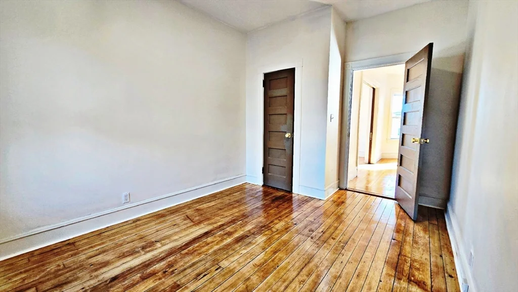 3 bed, 1 bath apartment for rent at 181 Foster St Unit 2, Fall River — photo 12 of 27