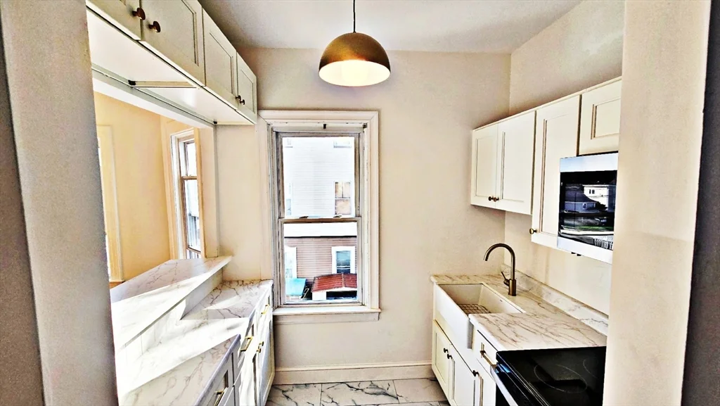 3 bed, 1 bath apartment for rent at 181 Foster St Unit 2, Fall River — photo 19 of 27