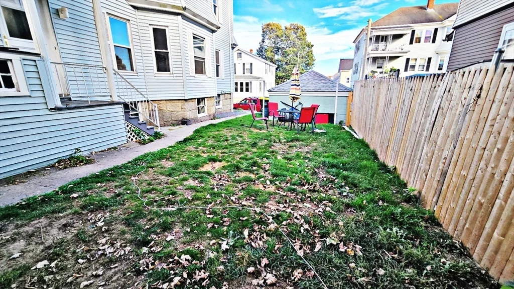 3 bed, 1 bath apartment for rent at 181 Foster St Unit 2, Fall River — photo 3 of 27
