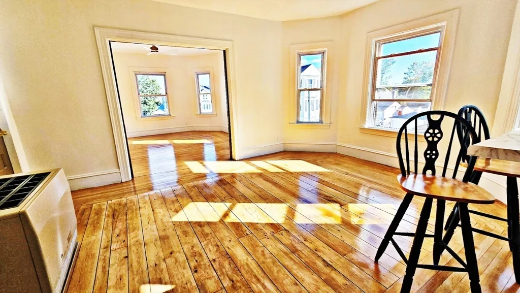 3 bed, 1 bath apartment for rent at 181 Foster St Unit 2, Fall River — photo 8 of 27