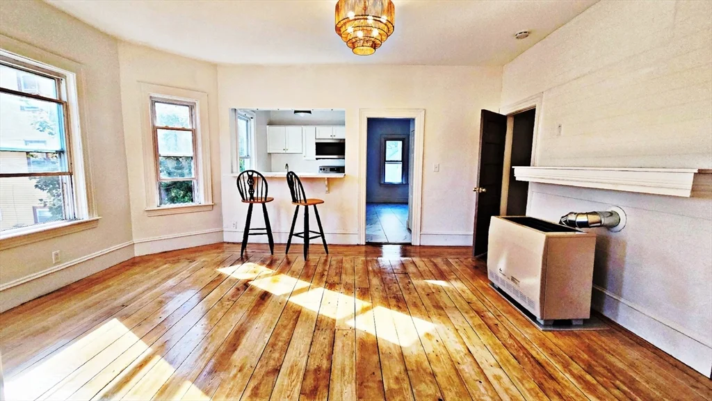 3 bed, 1 bath apartment for rent at 181 Foster St Unit 2, Fall River — photo 6 of 27