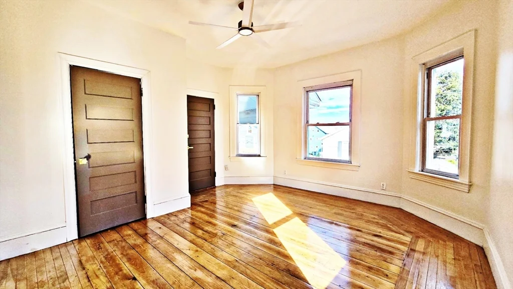 3 bed, 1 bath apartment for rent at 181 Foster St Unit 2, Fall River — photo 11 of 27