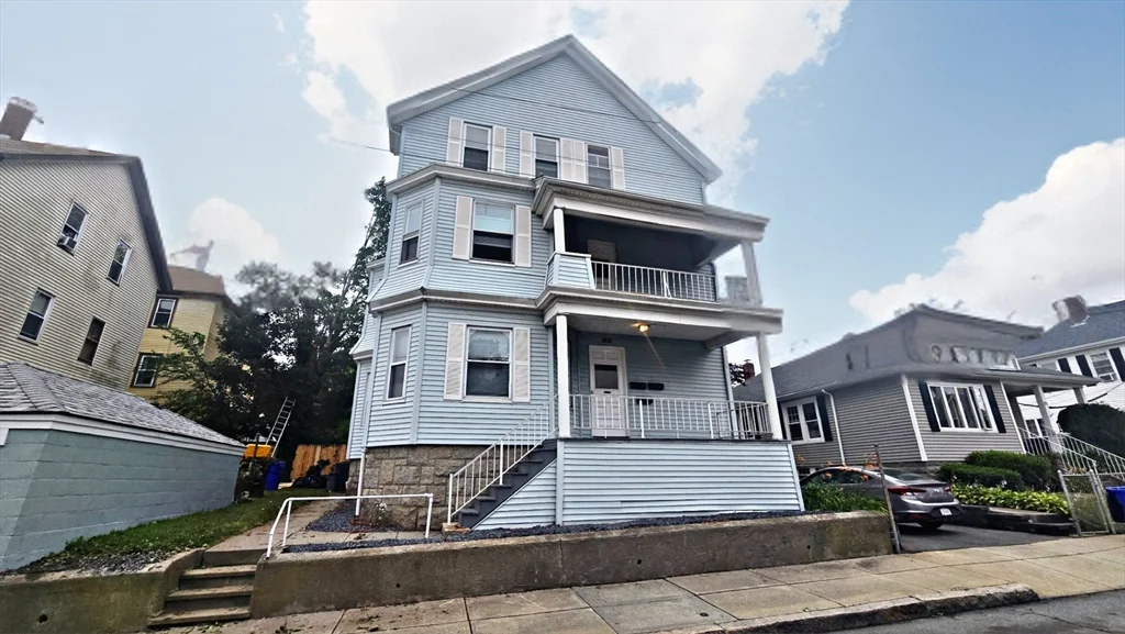 3 bed, 1 bath apartment for rent at 181 Foster St Unit 2, Fall River — photo 2 of 27