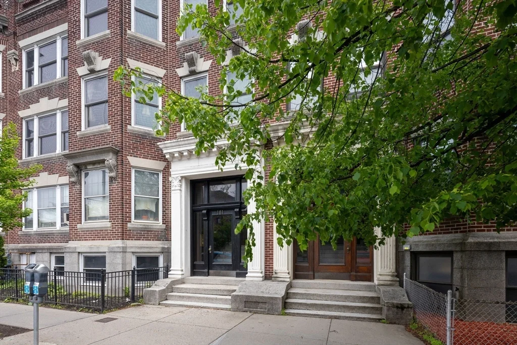 3 bed, 2 bath apartment for rent at 181 Harvard St Unit 2, Coolidge Corner — photo 13 of 13