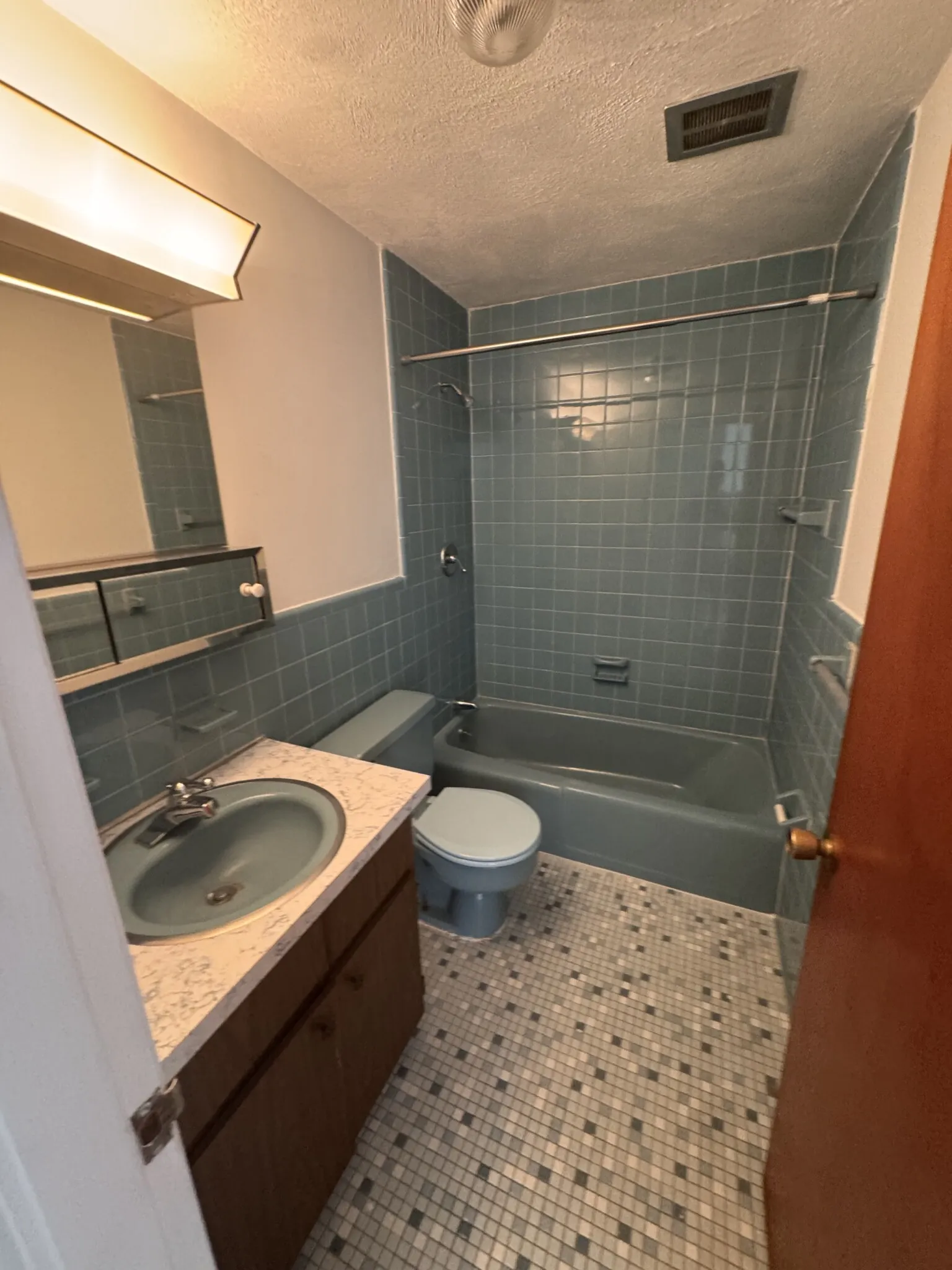 1 bed, 1 bath apartment for rent at 181 Lexington St Unit 28, Auburndale — photo 8 of 19