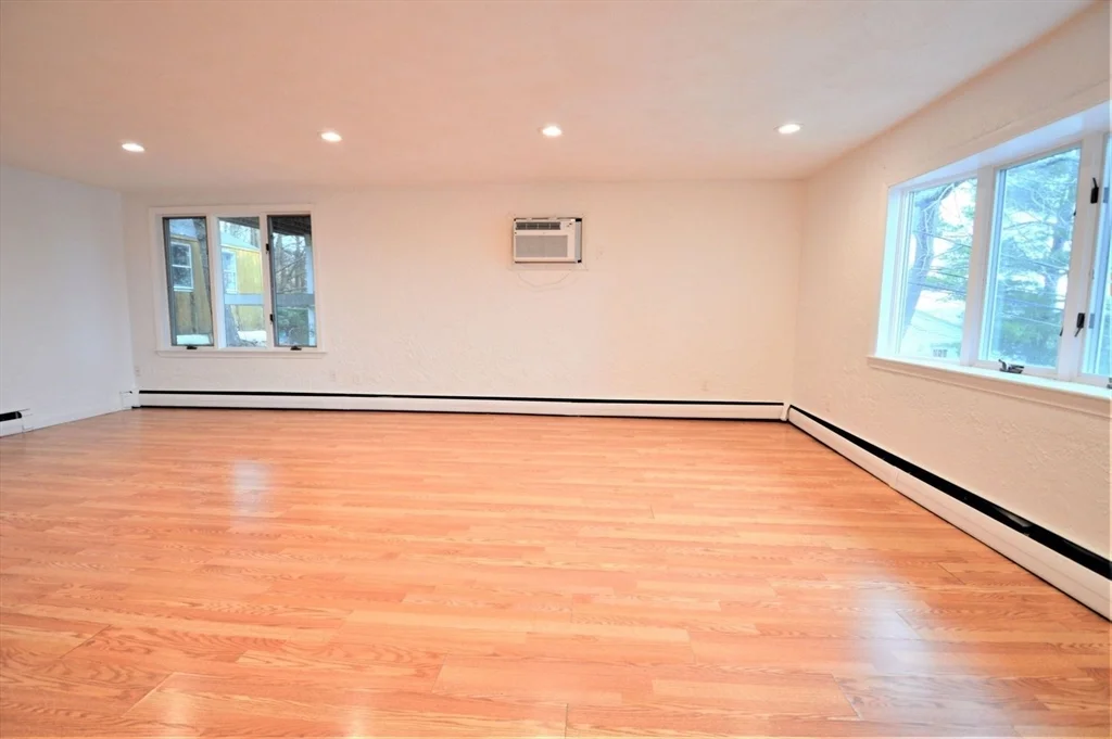3 bed, 1 bath apartment for rent at 181 Lincoln St Unit 2, Revere — photo 9 of 24