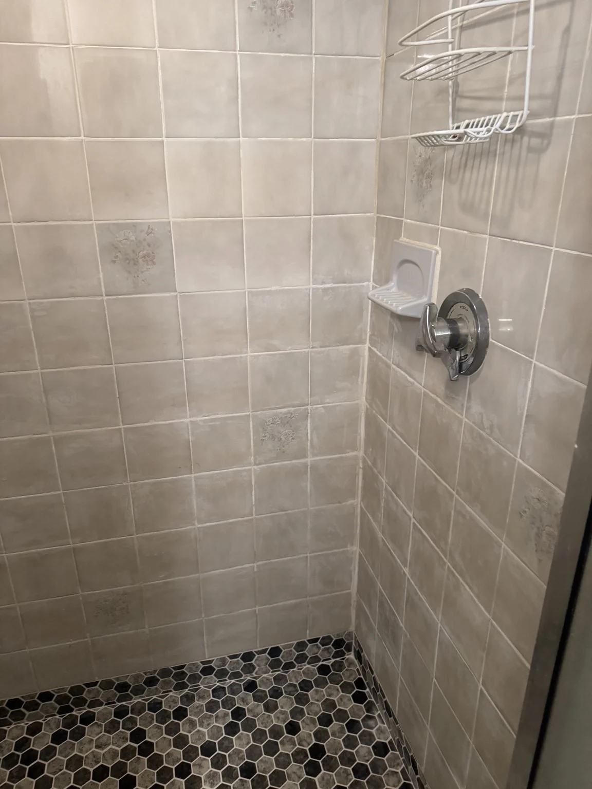 1 bed, 1 bath apartment for rent at 181 London St Unit 2, East Boston — photo 13 of 13