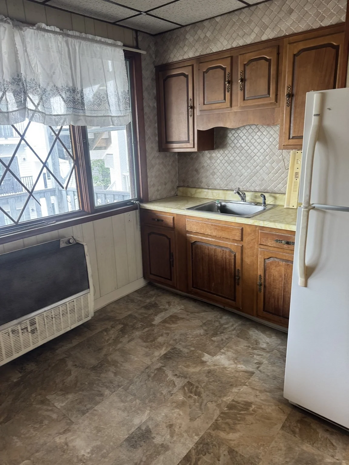 1 bed, 1 bath apartment for rent at 181 London St Unit 3, East Boston — photo 2 of 24