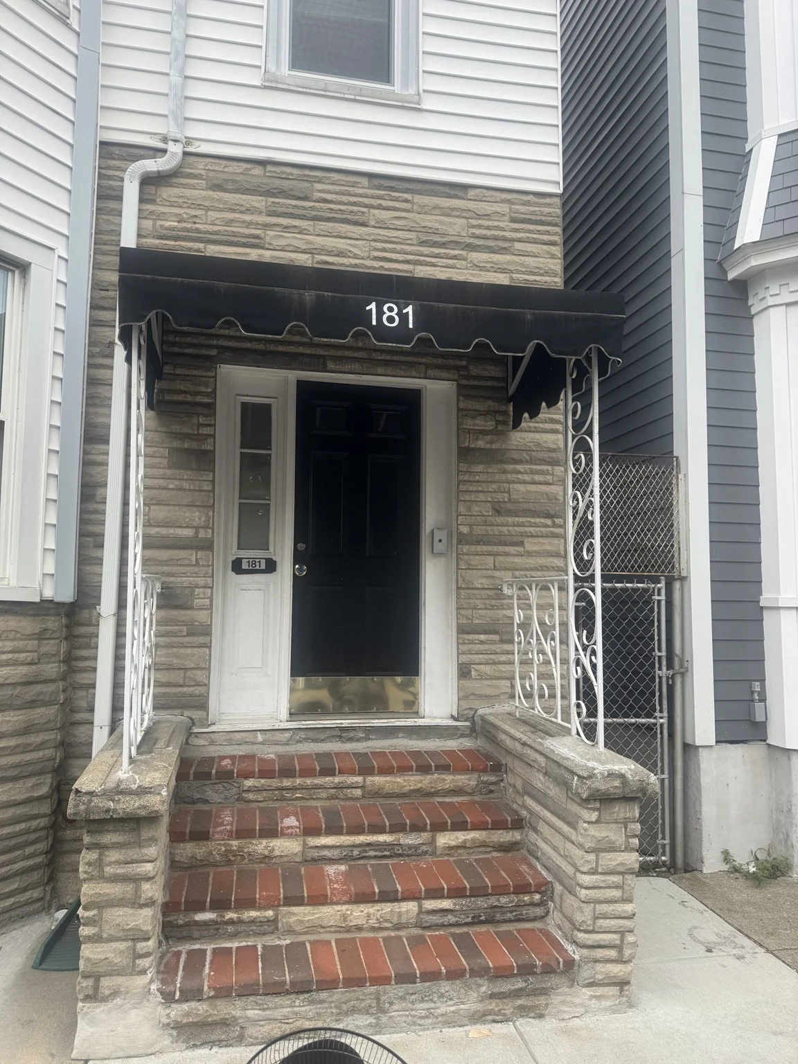 1 bed, 1 bath apartment for rent at 181 London St Unit 3, East Boston