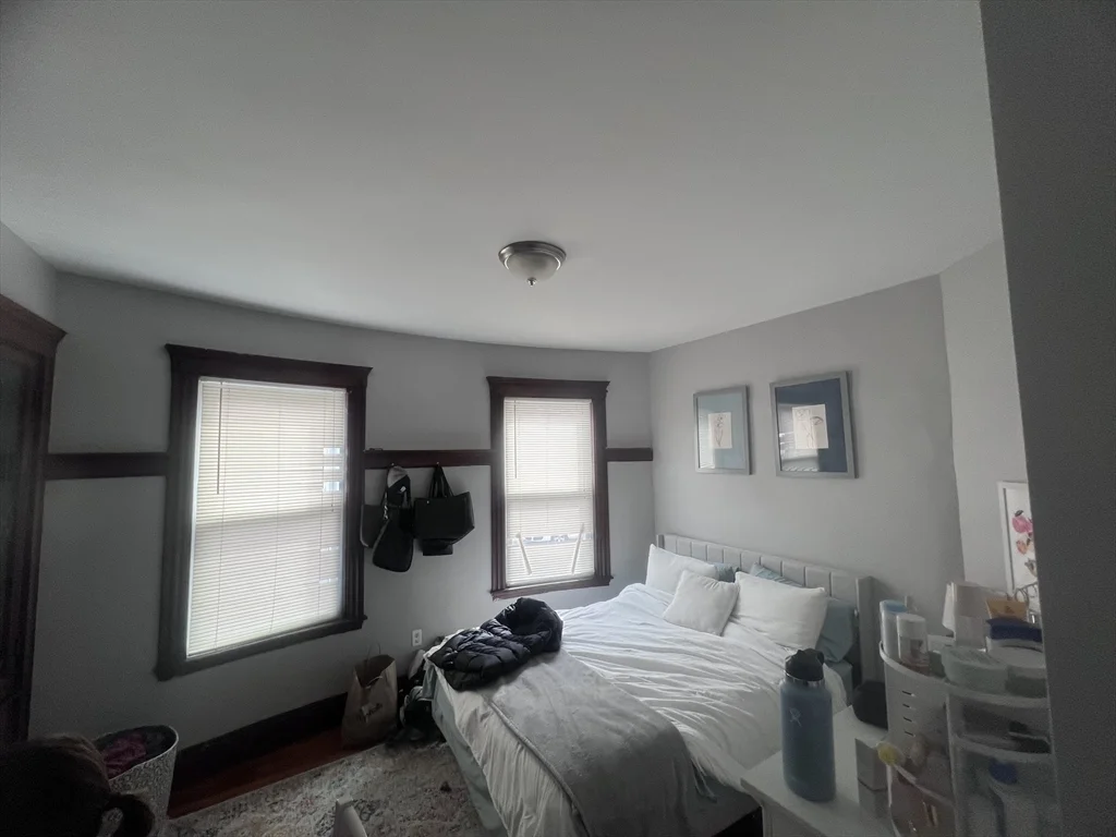 4 bed, 1 bath apartment for rent at 181 M St Unit 1, South Boston — photo 11 of 24