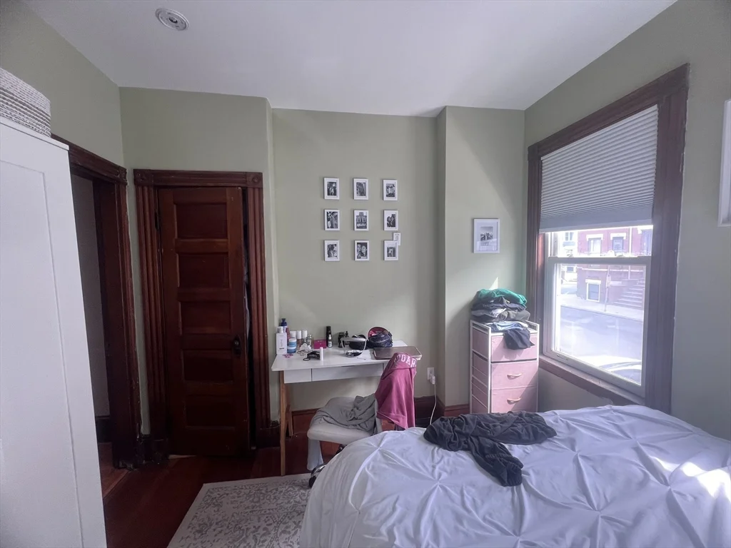4 bed, 1 bath apartment for rent at 181 M St Unit 1, South Boston — photo 15 of 24