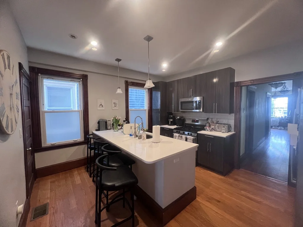 4 bed, 1 bath apartment for rent at 181 M St Unit 1, South Boston — photo 13 of 24