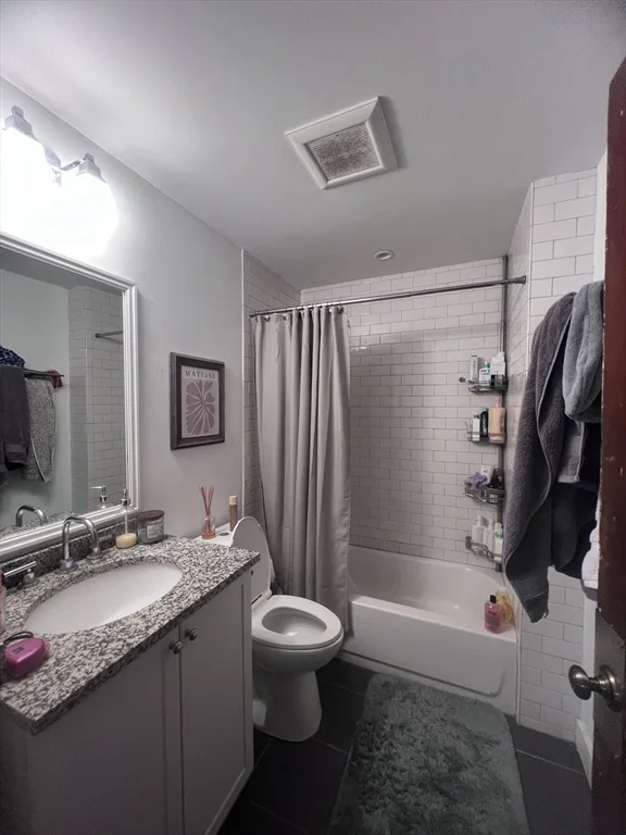 4 bed, 1 bath apartment for rent at 181 M St Unit 1, South Boston — photo 9 of 24