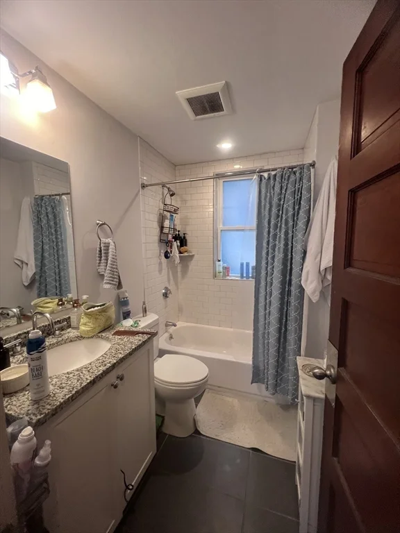 4 bed, 2 bath apartment for rent at 181 M St Unit 2, South Boston — photo 15 of 26