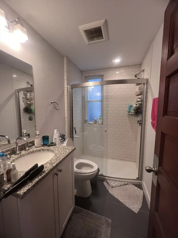 4 bed, 2 bath apartment for rent at 181 M St Unit 2, South Boston — photo 14 of 26