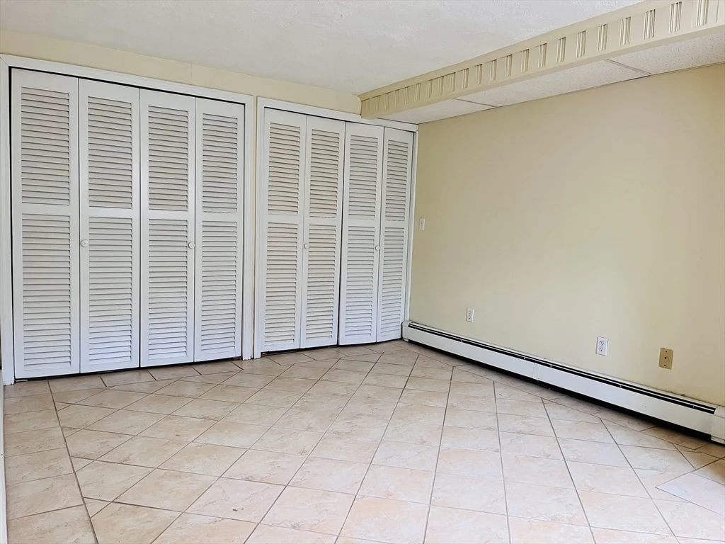 4 bed, 3 bath apartment for rent at 181 Moss Hill Rd, Jamaica Plain — photo 17 of 21