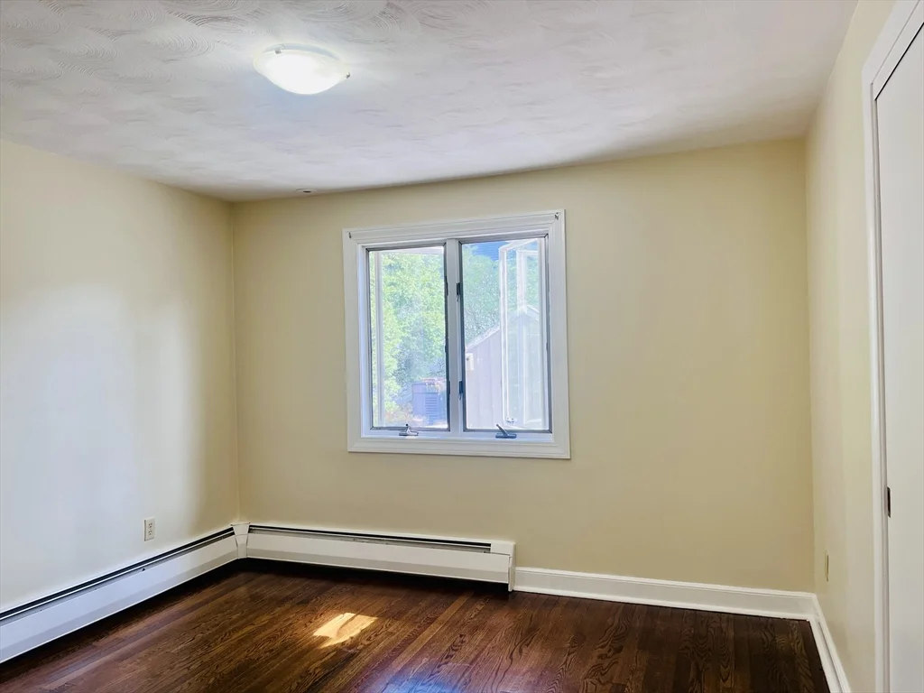 4 bed, 3 bath apartment for rent at 181 Moss Hill Rd, Jamaica Plain — photo 12 of 21