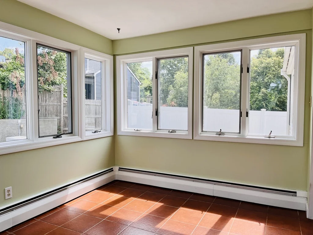 4 bed, 3 bath apartment for rent at 181 Moss Hill Rd, Jamaica Plain — photo 7 of 21