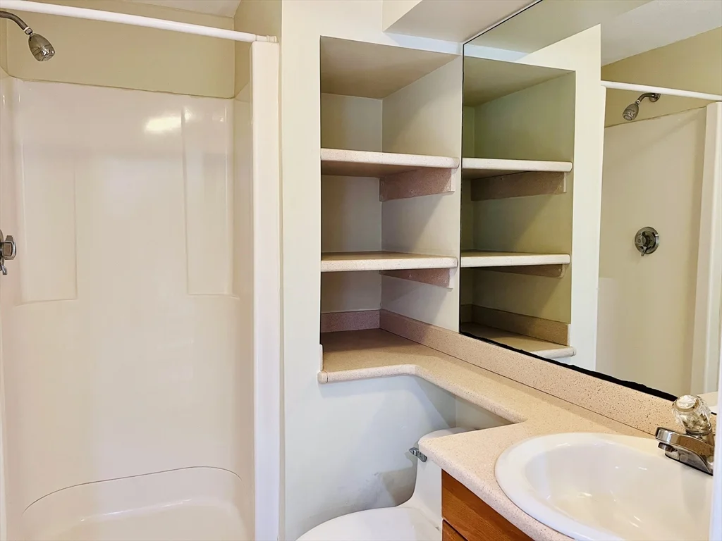 4 bed, 3 bath apartment for rent at 181 Moss Hill Rd, Jamaica Plain — photo 18 of 21
