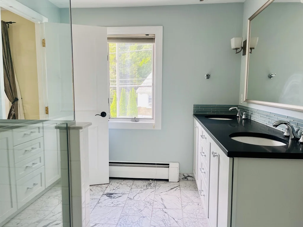 4 bed, 3 bath apartment for rent at 181 Moss Hill Rd, Jamaica Plain — photo 11 of 21