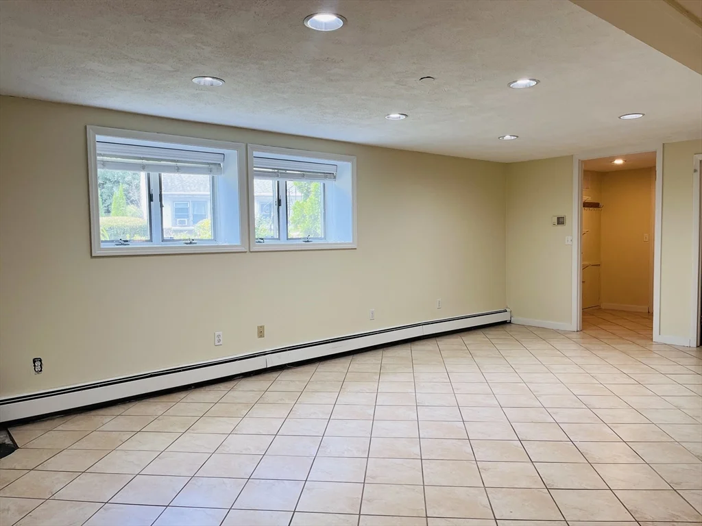 4 bed, 3 bath apartment for rent at 181 Moss Hill Rd, Jamaica Plain — photo 16 of 21