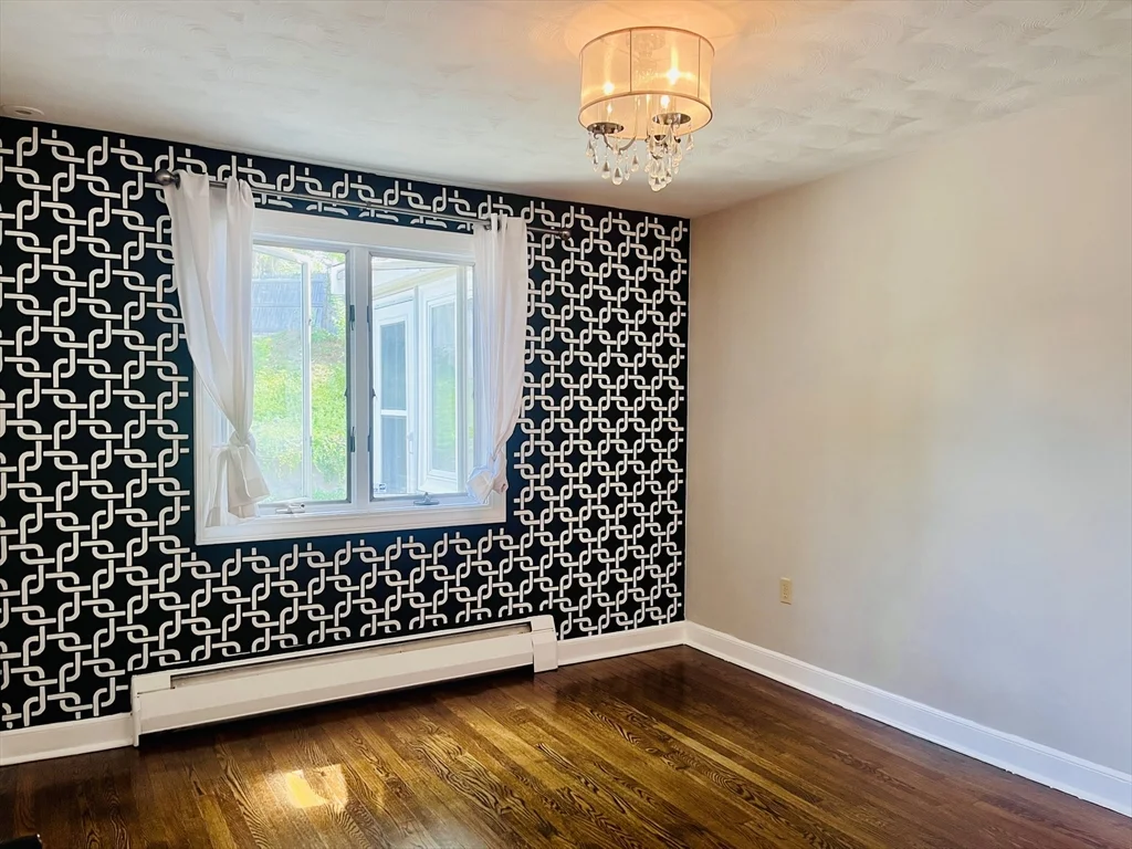 4 bed, 3 bath apartment for rent at 181 Moss Hill Rd, Jamaica Plain — photo 13 of 21