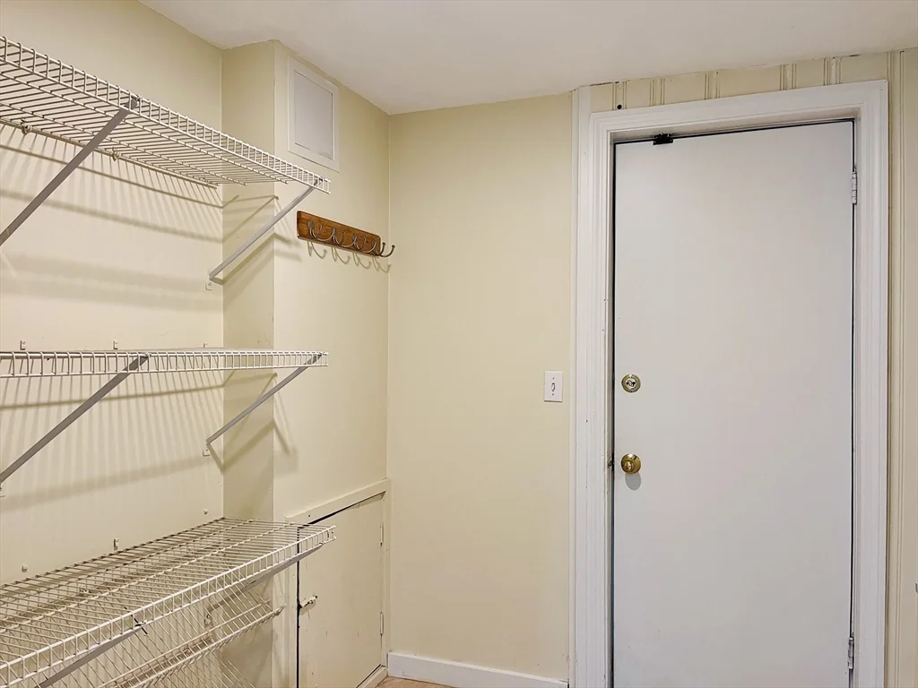 4 bed, 3 bath apartment for rent at 181 Moss Hill Rd, Jamaica Plain — photo 20 of 21