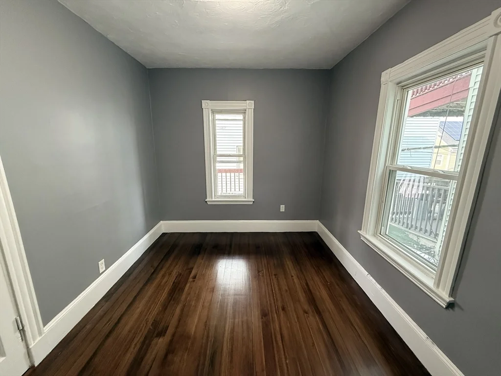 4 bed, 1 bath apartment for rent at 181 Norfolk St Unit 2, Dorchester — photo 15 of 18