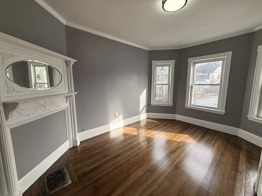 4 bed, 1 bath apartment for rent at 181 Norfolk St Unit 2, Dorchester — photo 2 of 18