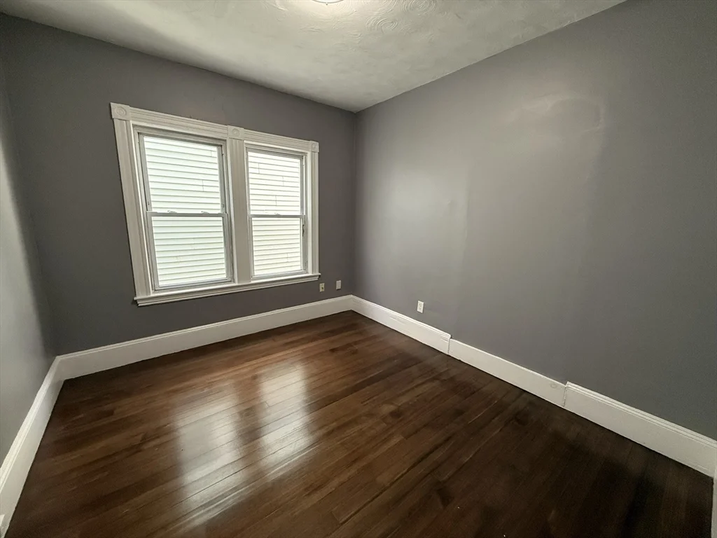 4 bed, 1 bath apartment for rent at 181 Norfolk St Unit 2, Dorchester — photo 12 of 18