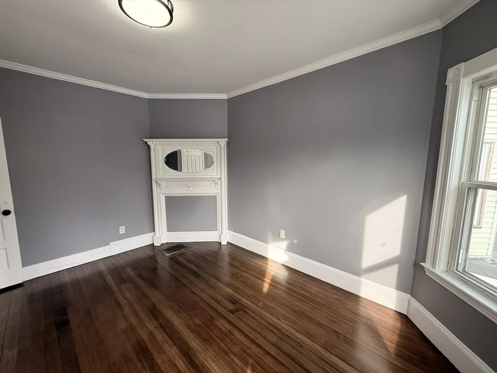 4 bed, 1 bath apartment for rent at 181 Norfolk St Unit 2, Dorchester — photo 8 of 18