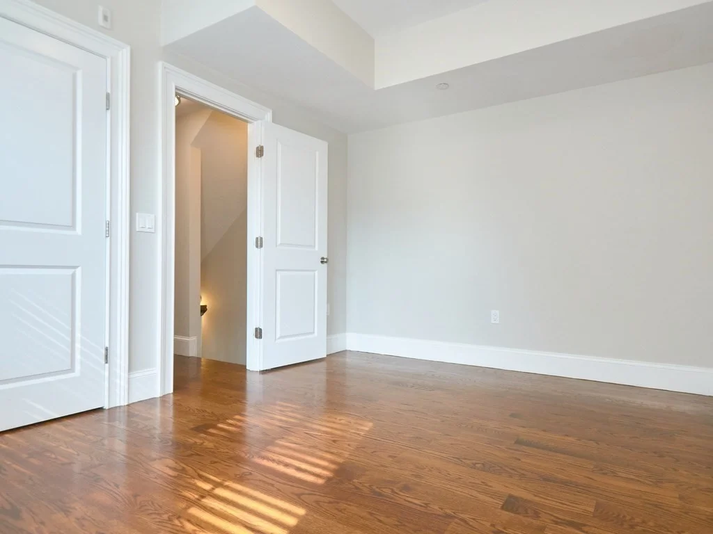 3 bed, 3 bath apartment for rent at 181 Putnam Ave Unit 181, Riverside — photo 8 of 20