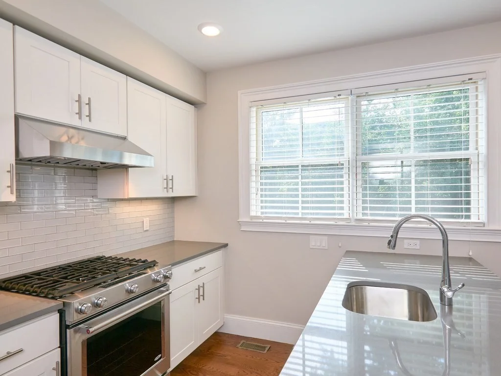3 bed, 3 bath apartment for rent at 181 Putnam Ave Unit 181, Riverside — photo 2 of 20