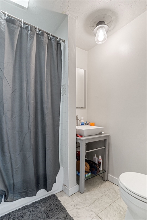 2 bed, 1 bath apartment for rent at 181 5th St Unit 1, South Boston — photo 10 of 18