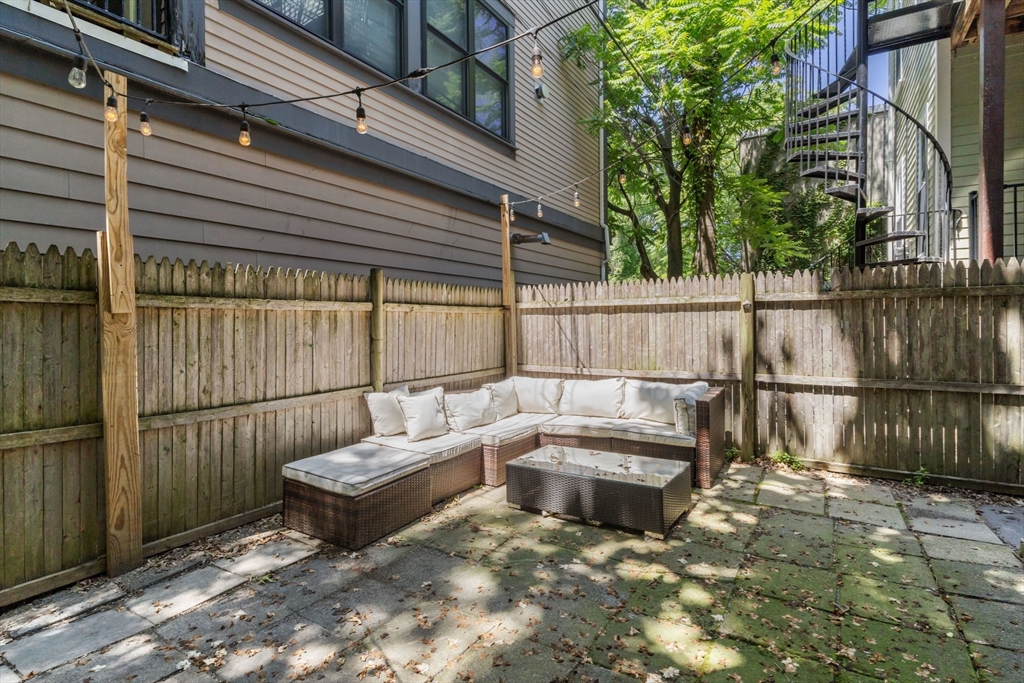 2 bed, 1 bath apartment for rent at 181 5th St Unit 1, South Boston — photo 11 of 18