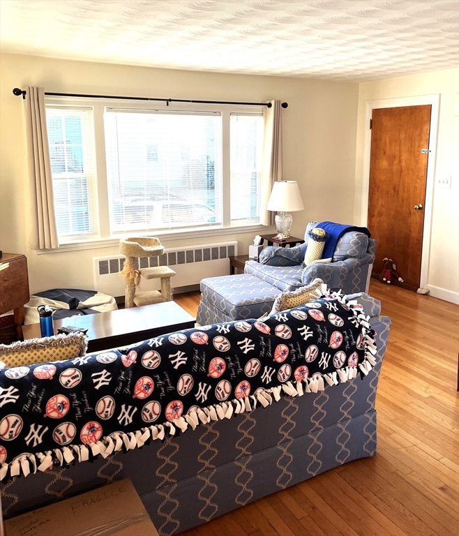 3 bed, 1 bath apartment for rent at 181 Warren St Unit 181, Watertown — photo 8 of 20