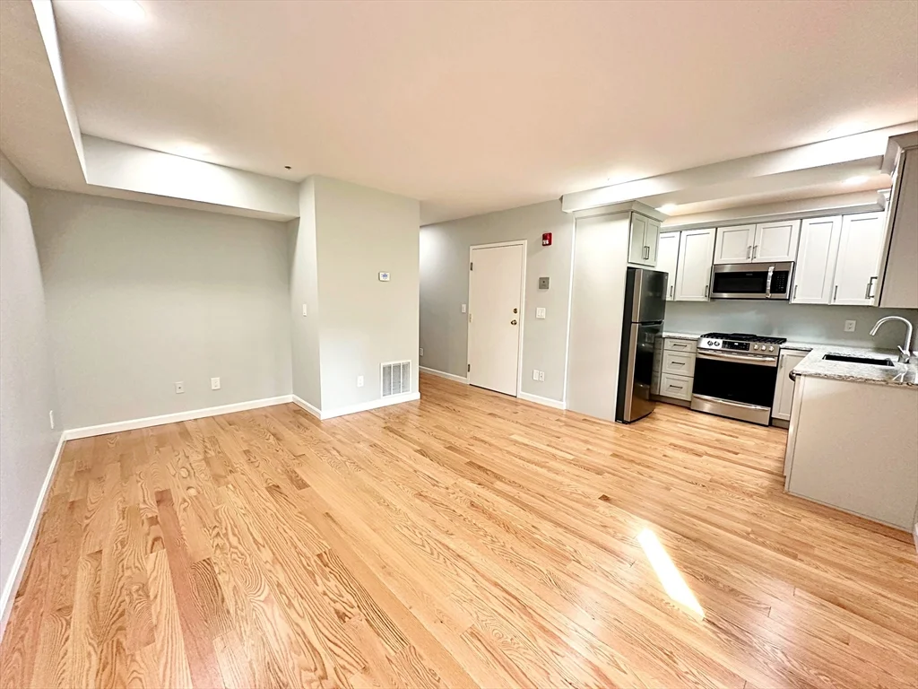 1 bed, 1 bath apartment for rent at 181 Webster St Unit 1, East Boston — photo 7 of 18