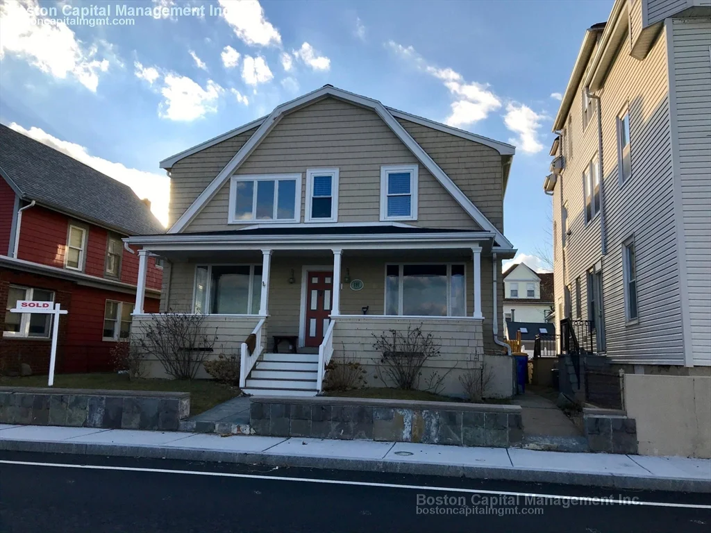 2 bed, 1 bath apartment for rent at 181 Winthrop Shore Unit 2, Winthrop — photo 5 of 16