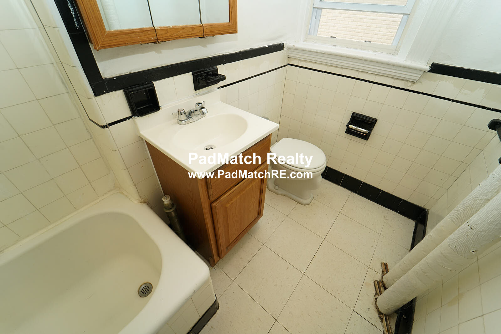 1 split bed, 1 bath apartment for rent at 1810 Commonwealth Ave Unit 15, Brighton — photo 8 of 18