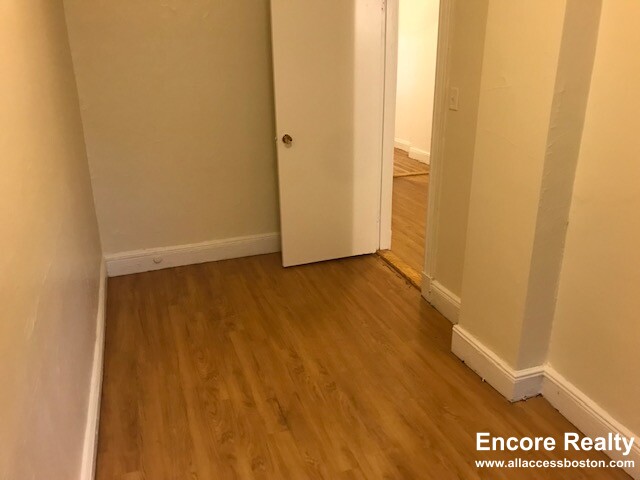 2 bed, 1 bath apartment for rent at 1810 Commonwealth Ave Unit 1N, Brighton — photo 11 of 25