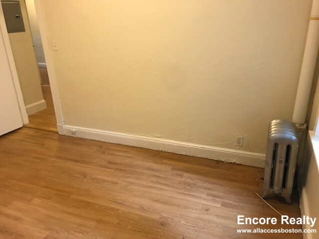 2 bed, 1 bath apartment for rent at 1810 Commonwealth Ave Unit 1N, Brighton — photo 8 of 25